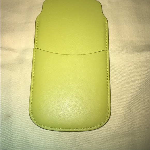 Louis Vuitton iPhone case - Picture 4 of 5